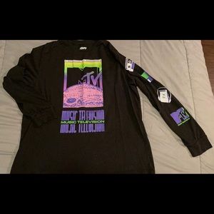 Long sleeve MTV shirt